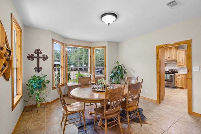 4986 Old Wagon Ln, Richards, TX 77873
