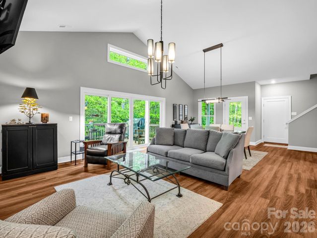 29 Stonehollow Lane, Brevard, NC 28712