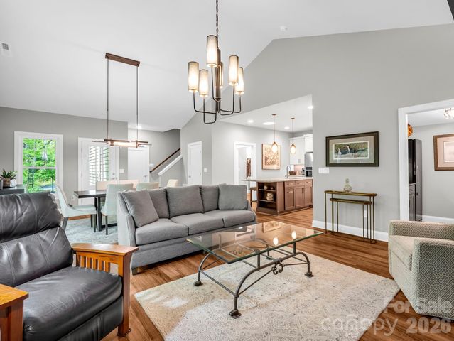 29 Stonehollow Lane, Brevard, NC 28712