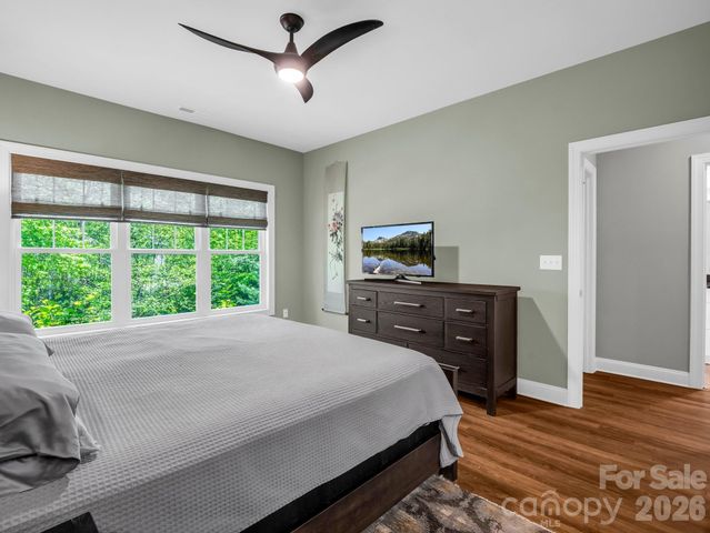 29 Stonehollow Lane, Brevard, NC 28712