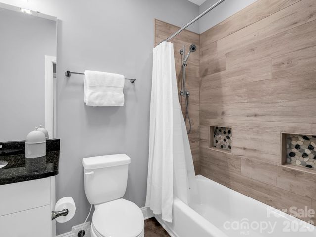 29 Stonehollow Lane, Brevard, NC 28712