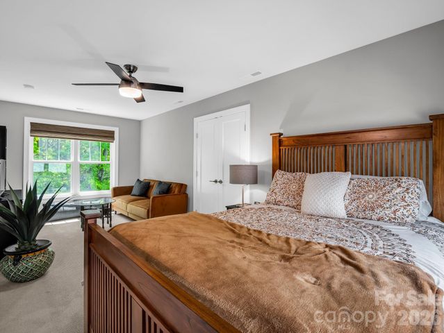 29 Stonehollow Lane, Brevard, NC 28712