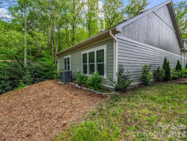 29 Stonehollow Lane, Brevard, NC 28712