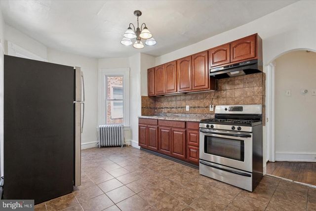 903 W DUNCANNON AVE, Philadelphia, PA 19141
