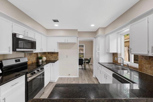 1718 S Kirkwood Road, Houston, TX 77077