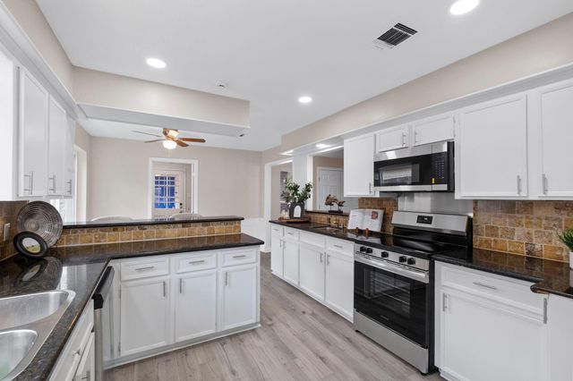 1718 S Kirkwood Road, Houston, TX 77077