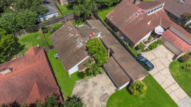 1718 S Kirkwood Road, Houston, TX 77077