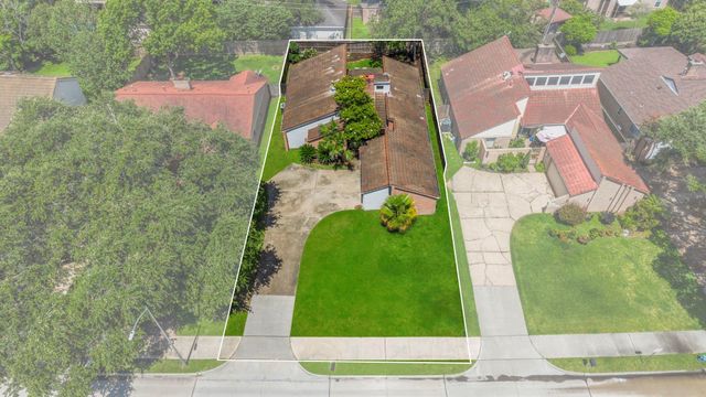 1718 S Kirkwood Road, Houston, TX 77077