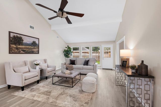 1718 S Kirkwood Road, Houston, TX 77077