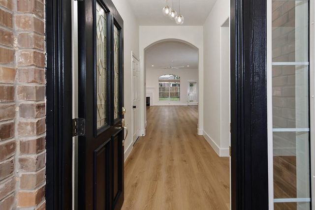 122 Abram, The Woodlands, TX 77382
