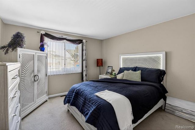 18591 Valleybrook Lane, Clinton Township, MI 48038