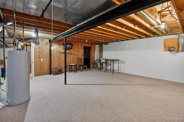 18591 Valleybrook Lane, Clinton Township, MI 48038