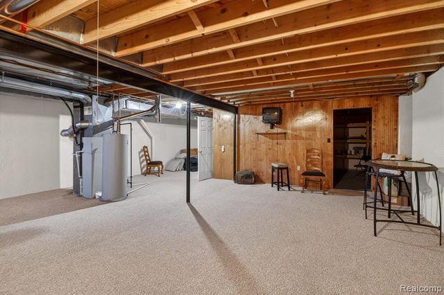 18591 Valleybrook Lane, Clinton Township, MI 48038