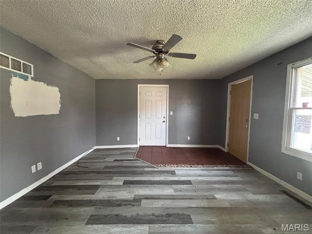 7919 N Illinois Street, Caseyville, IL 62232