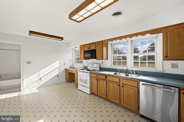 1324 WOODSTOCK RD, King George, VA 22485