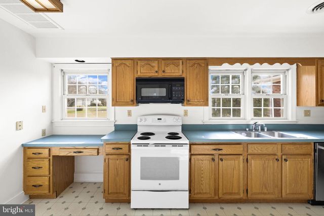 1324 WOODSTOCK RD, King George, VA 22485