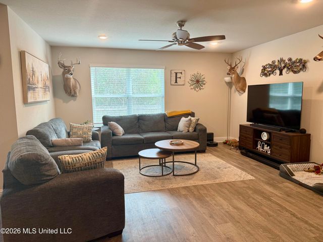 6439 Eastland Circle, Biloxi, MS 39532