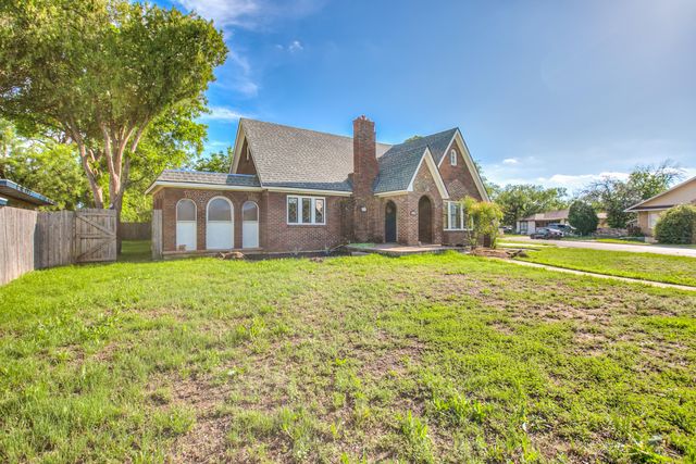 303 Glenmore Drive, San Angelo, TX 76903