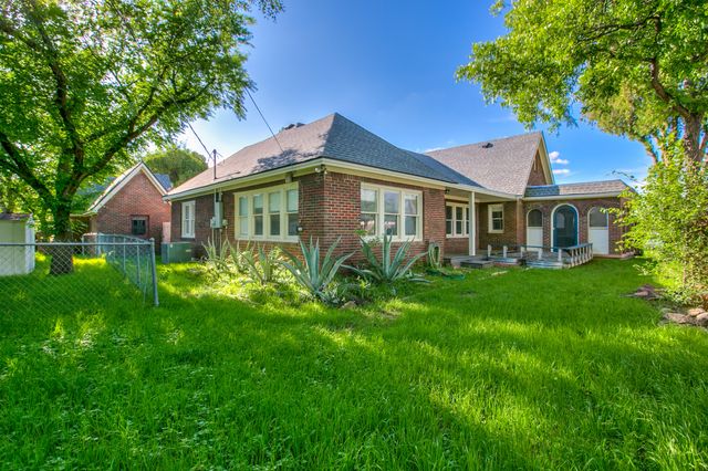 303 Glenmore Drive, San Angelo, TX 76903