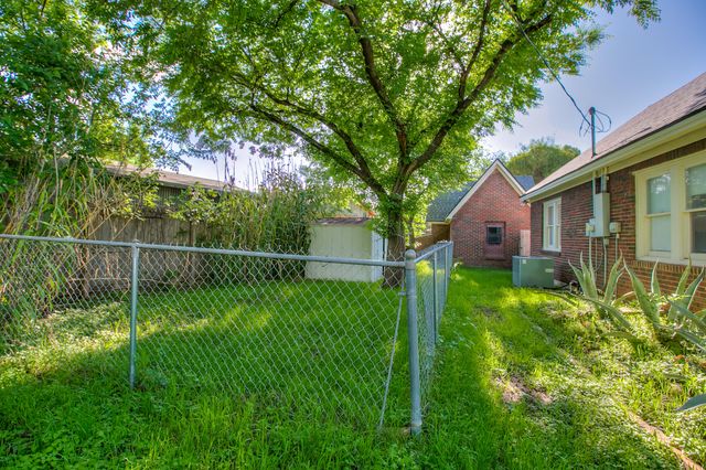 303 Glenmore Drive, San Angelo, TX 76903