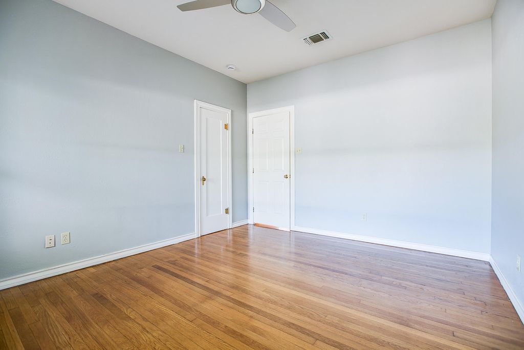 Image 27 of property listing at 303 Glenmore Drive, San Angelo, TX 76903