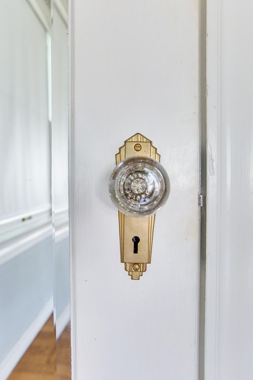 Image 5 of property listing at 303 Glenmore Drive, San Angelo, TX 76903