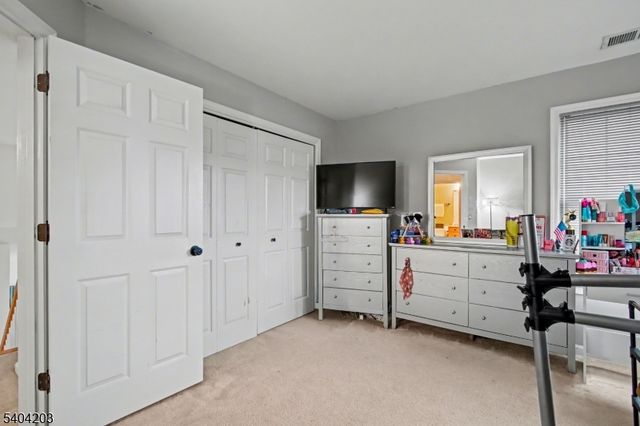 15 Turnberry Ln, Hardyston Twp., NJ 07419