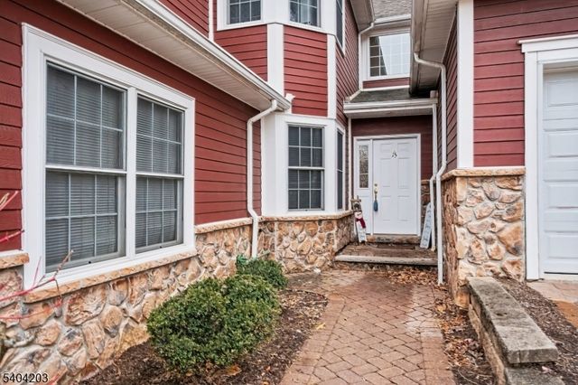 15 Turnberry Ln, Hardyston Twp., NJ 07419