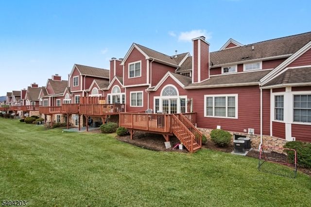 15 Turnberry Ln, Hardyston Twp., NJ 07419
