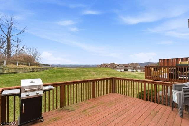 15 Turnberry Ln, Hardyston Twp., NJ 07419