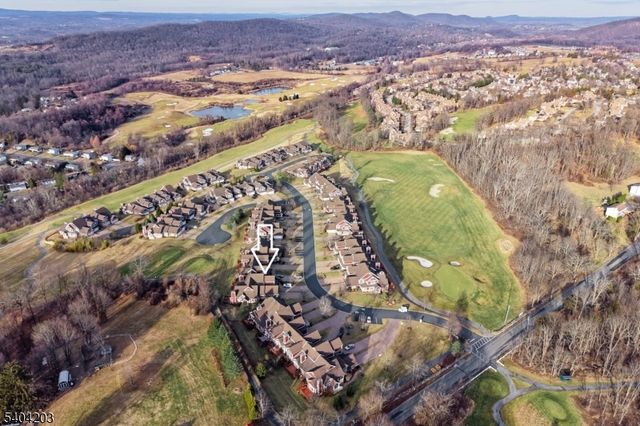 15 Turnberry Ln, Hardyston Twp., NJ 07419