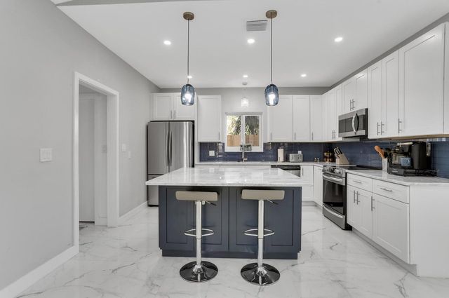 2019 NE 14th Court, Fort Lauderdale, FL 33304