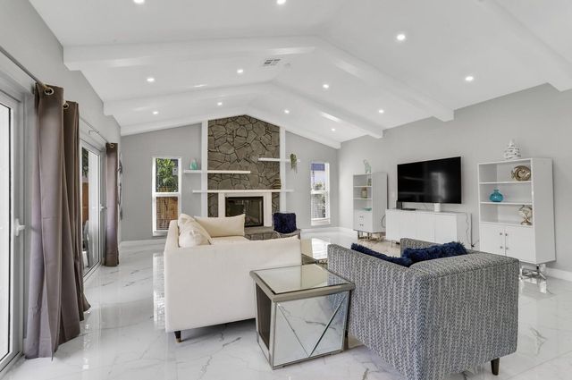 2019 NE 14th Court, Fort Lauderdale, FL 33304