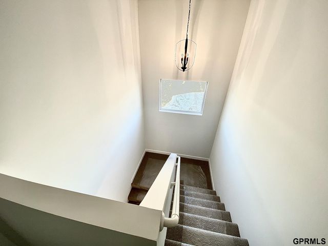 9225 S 177th Street, Omaha, NE 68136