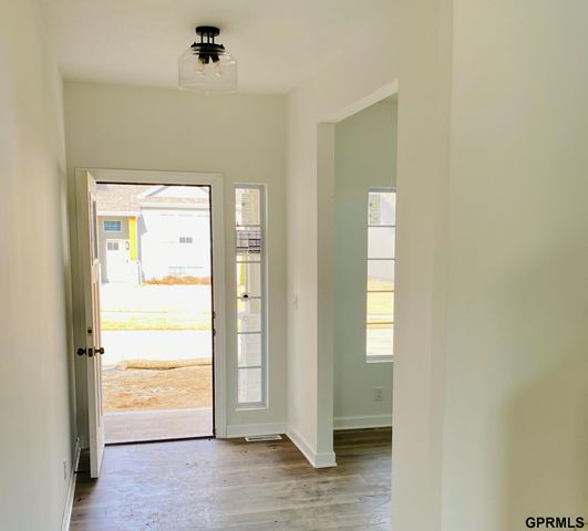 9225 S 177th Street, Omaha, NE 68136