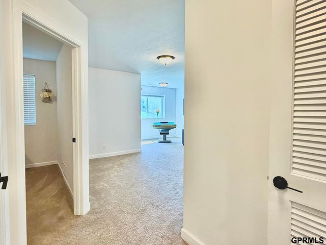 9225 S 177th Street, Omaha, NE 68136