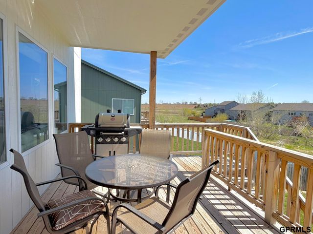 9225 S 177th Street, Omaha, NE 68136