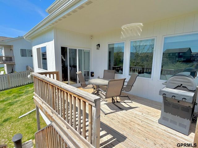 9225 S 177th Street, Omaha, NE 68136