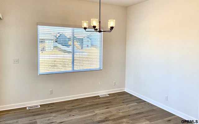 9225 S 177th Street, Omaha, NE 68136