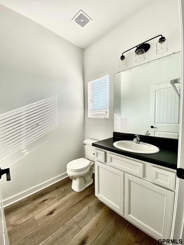 9225 S 177th Street, Omaha, NE 68136