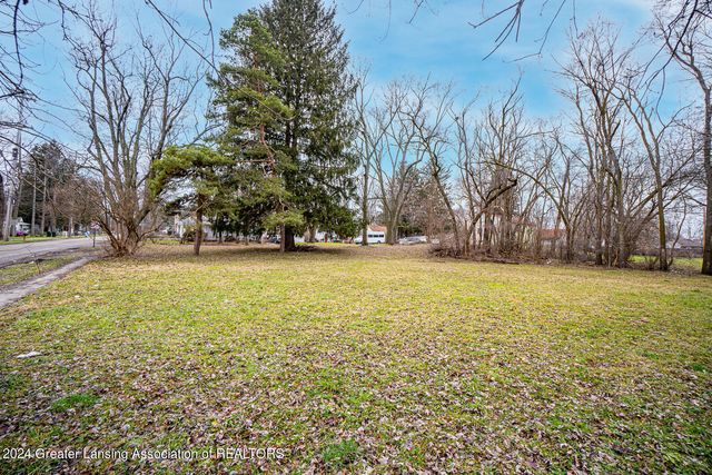 Vl Hillcrest St., Lansing, MI 48910