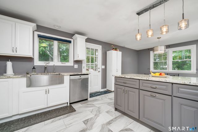 96 Lynn Drive, Meriden, CT 06451