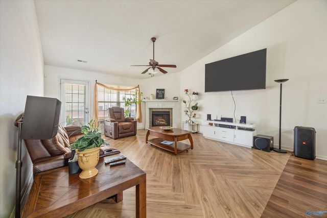 118 Roxberry Drive, Harvest, AL 35749