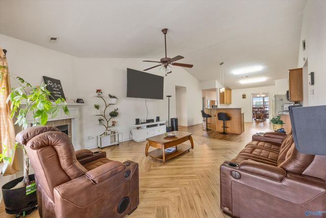 118 Roxberry Drive, Harvest, AL 35749