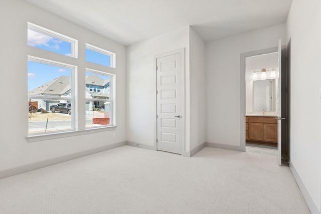 318 Silver Sage CT, Dripping Springs, TX 78620