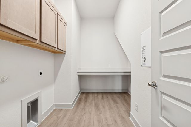 318 Silver Sage CT, Dripping Springs, TX 78620