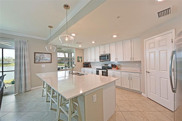 901 TIDEWATER SHORES LOOP 412, Bradenton, FL 34208