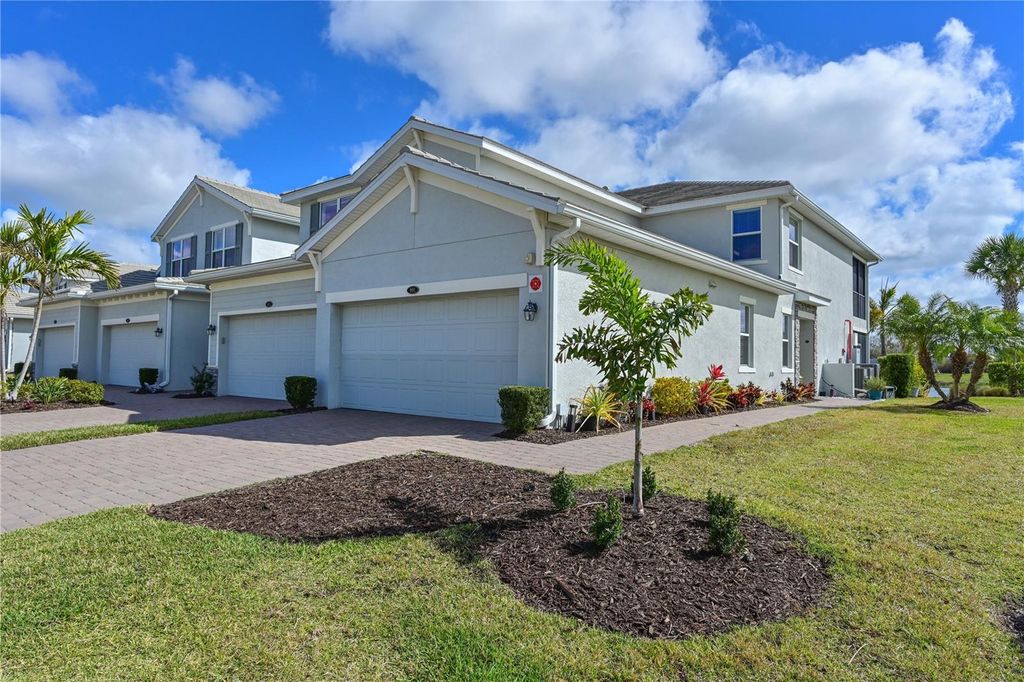 Image 2 of property listing at 901 TIDEWATER SHORES LOOP 412, Bradenton, FL 34208