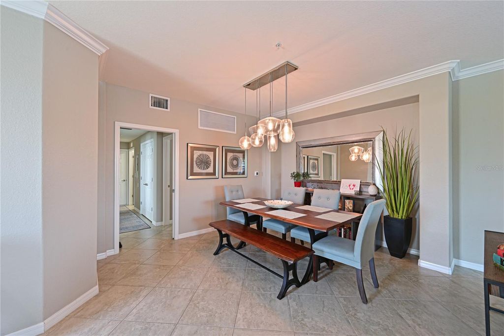 Image 12 of property listing at 901 TIDEWATER SHORES LOOP 412, Bradenton, FL 34208