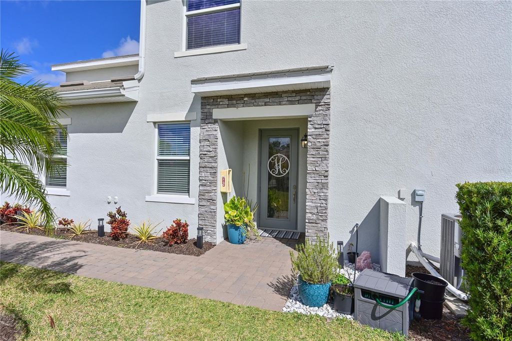 Image 3 of property listing at 901 TIDEWATER SHORES LOOP 412, Bradenton, FL 34208
